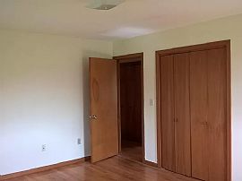 63 Indian Hill Rd, Middletown, Ri 02842 in Middletown, RI (Photo 6 of 12)