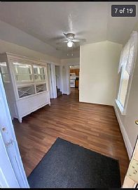 621 Fremont Ave Nw, Grand Rapids, Mi 49504 Beautiful Home in Grand Rapids, MI (Photo 3 of 10)