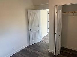 Updated, Bright 2 Bedroom Just 3 Blocks to Unm, # C, 308 Stanfo in Albuquerque, NM (Photo 4 of 12)