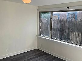 Updated, Bright 2 Bedroom Just 3 Blocks to Unm, # C, 308 Stanfo in Albuquerque, NM (Photo 9 of 12)