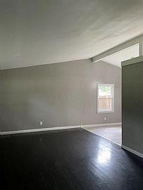 1085 Queensbury Dr, Montgomery, Al 36116 in Montgomery, AL (Photo 3 of 12)