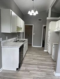 1085 Queensbury Dr, Montgomery, Al 36116 in Montgomery, AL (Photo 5 of 12)