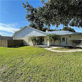 504 Lake Dexter Blvd, Winter Haven, Fl 33884 in Winter Haven, FL