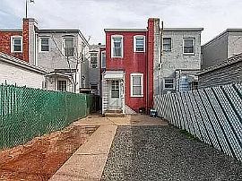 76 W 53rd St, Bayonne, Nj 07002 in Bayonne, NJ