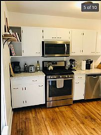 607 Leland Ave, South Bend, in 46616 Gorgeous Home in South Bend, IN (Photo 4 of 9)