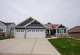 6587 Wolf Hollow Rd, Windsor, Wi 53598 in Windsor, WI