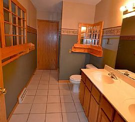 7 Corona Ct, Madison, Wi 53719 in Madison, WI (Photo 6 of 12)