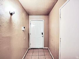 4822 Porter Ridge Dr, Houston in Houston, TX (Photo 3 of 12)