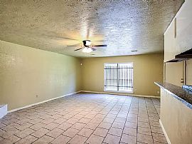 4822 Porter Ridge Dr, Houston in Houston, TX (Photo 4 of 12)