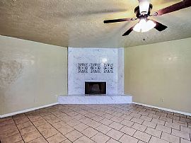 4822 Porter Ridge Dr, Houston in Houston, TX (Photo 5 of 12)