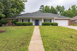 6010 Garden Oaks Dr, Tuscaloosa, Al 35405 in Tuscaloosa, AL
