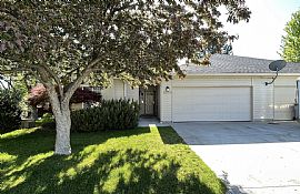 6008 N Fountain Ln, Garden City, Id 83714 . Peaceful House  in Garden City, ID
