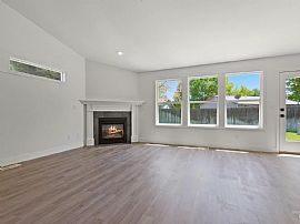 Beautifully Remodeled 2beds Home  in Boise, ID (Photo 2 of 4)