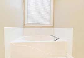 1430 Blairwood, Montgomery, Al 36106 in Montgomery, AL (Photo 8 of 12)