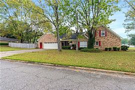 1936 Vaughn Ln, Montgomery, Al 36106 in Montgomery, AL