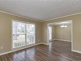 1936 Vaughn Ln, Montgomery, Al 36106 in Montgomery, AL (Photo 3 of 12)