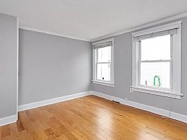 1387 Wood Ave, Bridgeport, Ct 06604 in Bridgeport, CT (Photo 5 of 12)