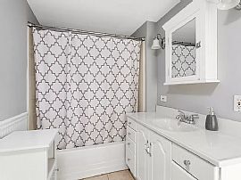 1387 Wood Ave, Bridgeport, Ct 06604 in Bridgeport, CT (Photo 7 of 12)