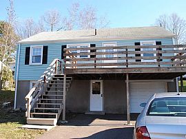 21 Birdsey Ave, Meriden, Ct 06450 in Meriden, CT