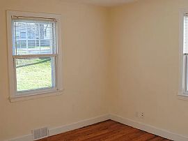 21 Birdsey Ave, Meriden, Ct 06450 in Meriden, CT (Photo 9 of 12)