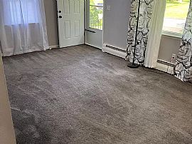 13 Randall Ct, Middletown, Ct 06457 in Middletown, CT (Photo 6 of 12)