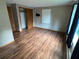 13 Randall Ct, Middletown, Ct 06457 in Middletown, CT (Photo 9 of 12)