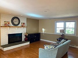 23 Briarwood Cir, North Haven, Ct 06473 in North Haven, CT (Photo 5 of 12)