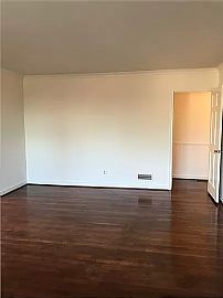 5737 11th Ave S, Birmingham, Al 35222 in Birmingham, AL (Photo 3 of 12)