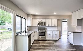 Beautiful 3 Bedroom Home in Houston, TX (Photo 6 of 12)