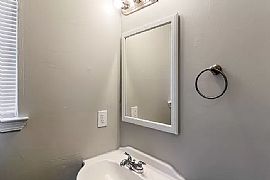 6100 Meadow Crest Cir, Birmingham, Al 35212 in Birmingham, AL (Photo 10 of 12)