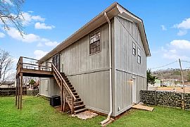 6100 Meadow Crest Cir, Birmingham, Al 35212 in Birmingham, AL (Photo 11 of 12)