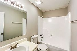 6100 Meadow Crest Cir, Birmingham, Al 35212 in Birmingham, AL (Photo 7 of 12)