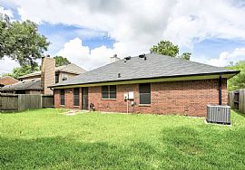 Beautiful 3 Bedroom Home  in Houston, TX (Photo 11 of 12)