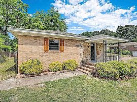 2025 15th Way Sw, Birmingham, Al 35211 in Birmingham, AL (Photo 2 of 12)