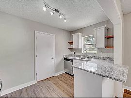 2025 15th Way Sw, Birmingham, Al 35211 in Birmingham, AL (Photo 7 of 12)