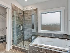 2538 Celia Ct Sw, Huntsville, Al 35803 in Huntsville, AL (Photo 9 of 12)