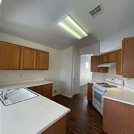 10151 Spider Rock Ave, Summerlin, Nv 89135 in Las Vegas, NV (Photo 4 of 12)