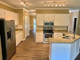 102 Danvers Dr, Madison, Al 35758 in Madison, AL (Photo 4 of 12)