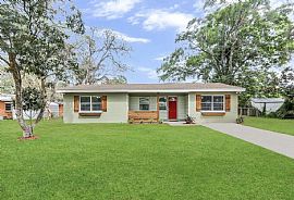 705 Oak Ridge Dr, Brandon, Fl 33510 in Brandon, FL