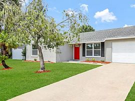 8303 Broken Willow Ln, Port Richey, Fl 34668 in Port Richey, FL