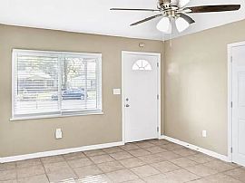 10 N Mars Ave, Clearwater, Fl  in Clearwater, FL (Photo 5 of 11)