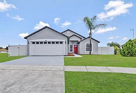113 Saffron Way, Kissimmee, Fl 34758 in Kissimmee, FL