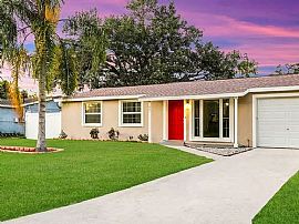 431 Floridana Dr, Apollo Beach, Fl 33572 in Apollo Beach, FL