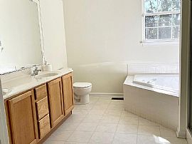 Amazing 4 Bedroom Home  in Lewes, DE (Photo 6 of 6)