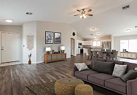 621 S 167th Dr, Goodyear, Az 85338 in Goodyear, AZ (Photo 3 of 12)