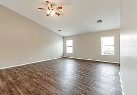 621 S 167th Dr, Goodyear, Az 85338 in Goodyear, AZ (Photo 6 of 12)