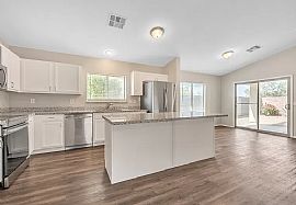 621 S 167th Dr, Goodyear, Az 85338 in Goodyear, AZ (Photo 7 of 12)