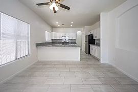 6650 S Venetian Dr, Tucson, Az 85746 in Tucson, AZ (Photo 3 of 12)