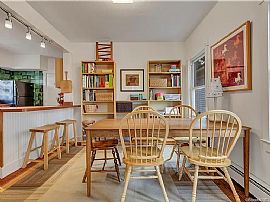 719 Quinnipiac Ave, New Haven, Ct 06513 in New Haven, CT (Photo 4 of 12)