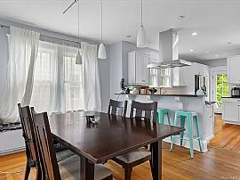 168 Alden Ave, New Haven, Ct 06515 in New Haven, CT (Photo 5 of 12)